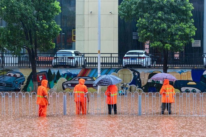 7月20日深圳发布分区暴雨红色预警
