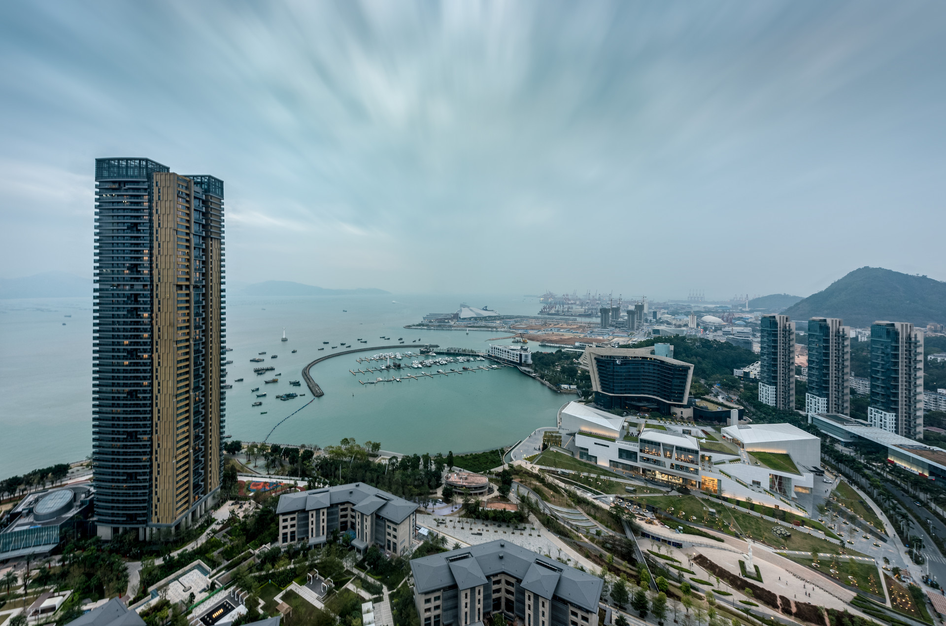 台风圆规可能于10月13日登陆海南