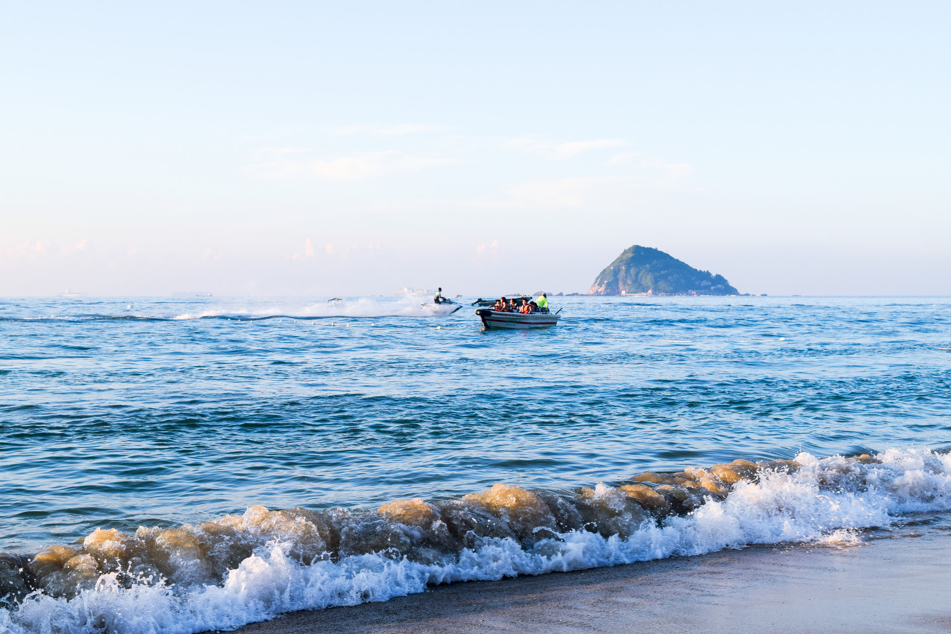 深圳大梅沙海滨公园恢复开园